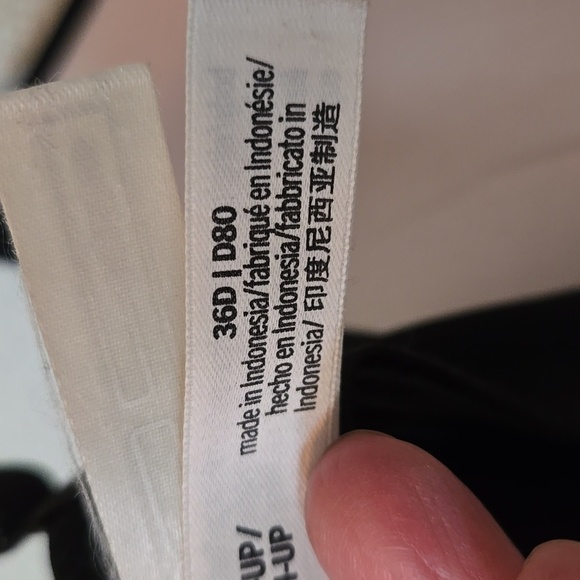 Victoria's Secret Pink Black Wear Everywhere Push Up Bra Size 36D - Picture 6 of 8